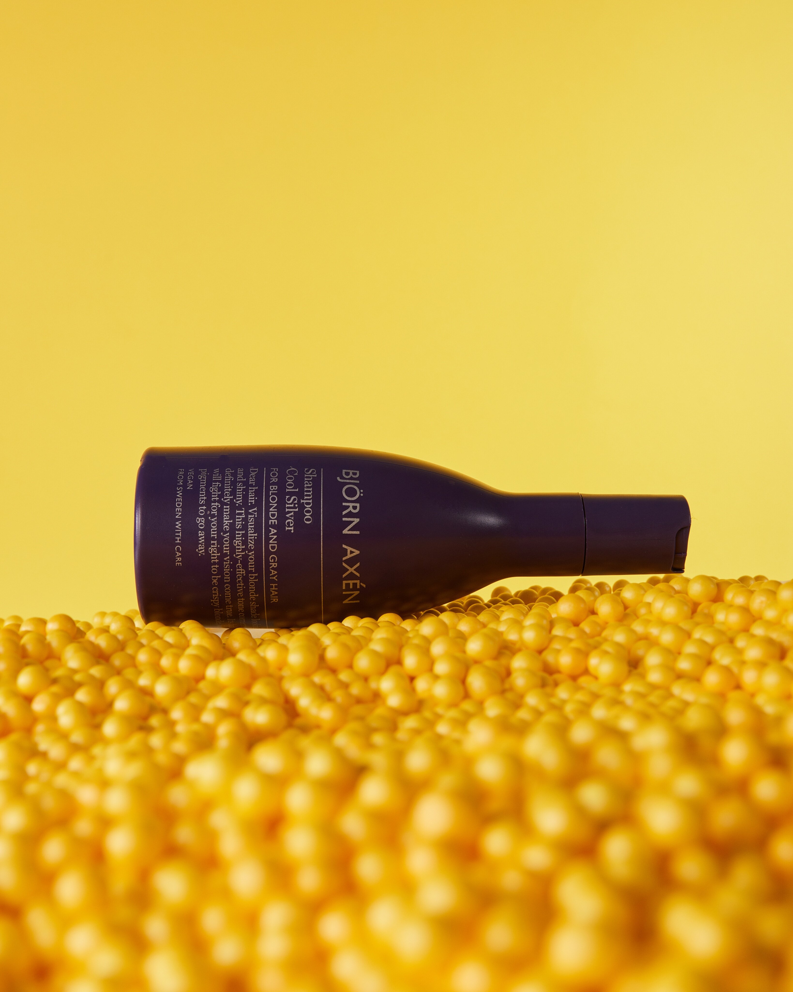 Шампунь для нейтралізації жовтизни Björn Axén Cool Silver Shampoo for Blonde and Gray Hair